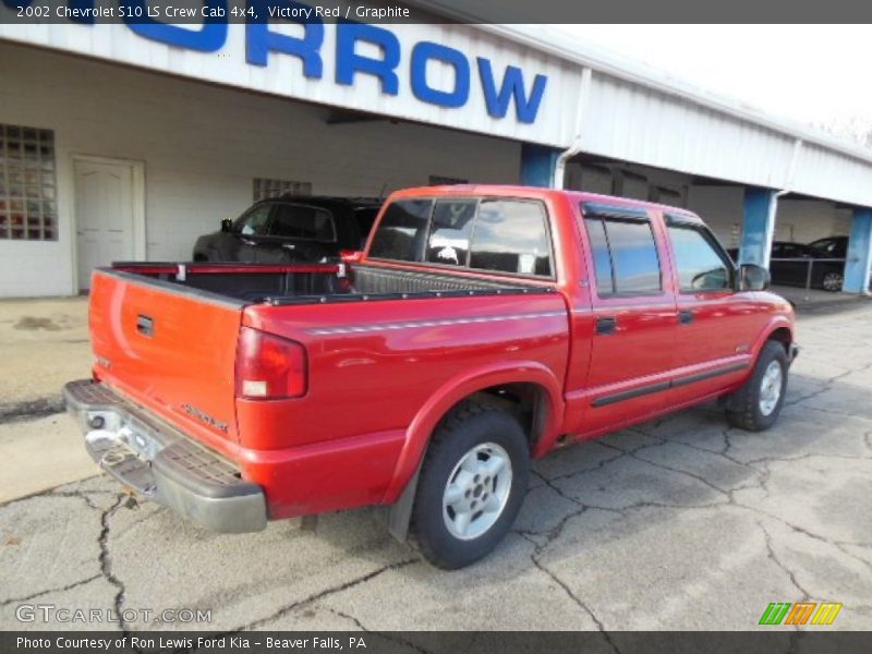Victory Red / Graphite 2002 Chevrolet S10 LS Crew Cab 4x4