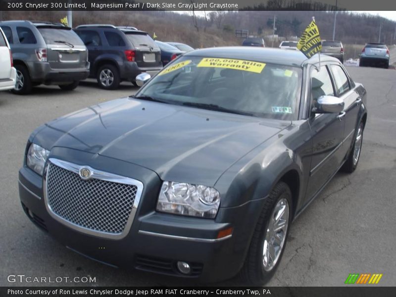 Magnesium Pearl / Dark Slate Gray/Light Graystone 2005 Chrysler 300 Limited
