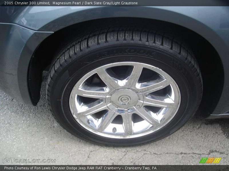 Magnesium Pearl / Dark Slate Gray/Light Graystone 2005 Chrysler 300 Limited