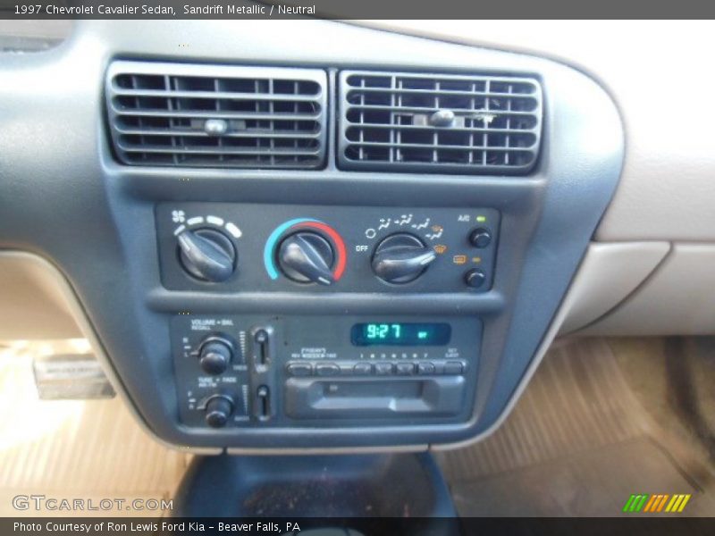 Controls of 1997 Cavalier Sedan