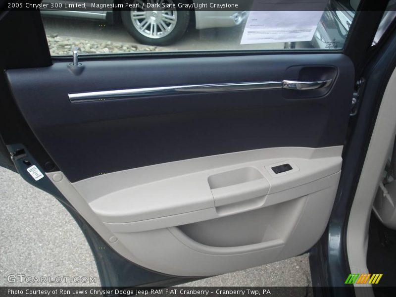 Magnesium Pearl / Dark Slate Gray/Light Graystone 2005 Chrysler 300 Limited