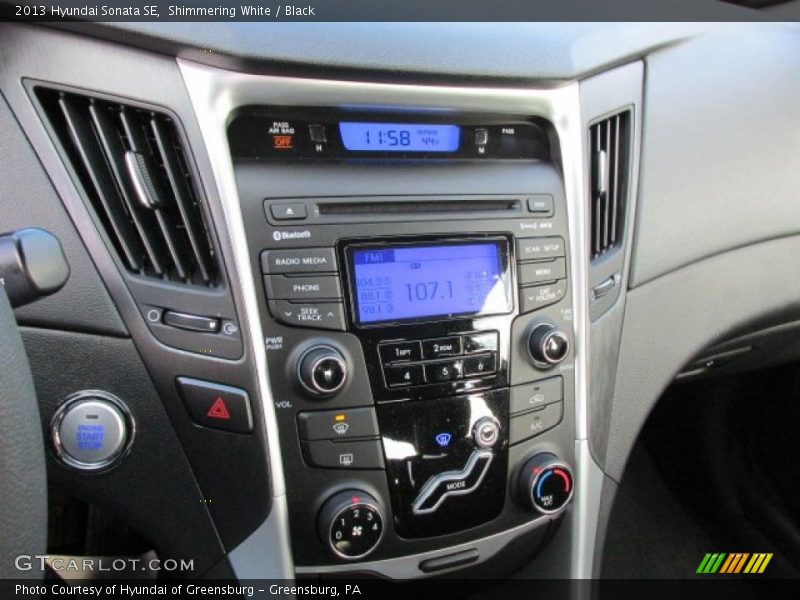 Shimmering White / Black 2013 Hyundai Sonata SE