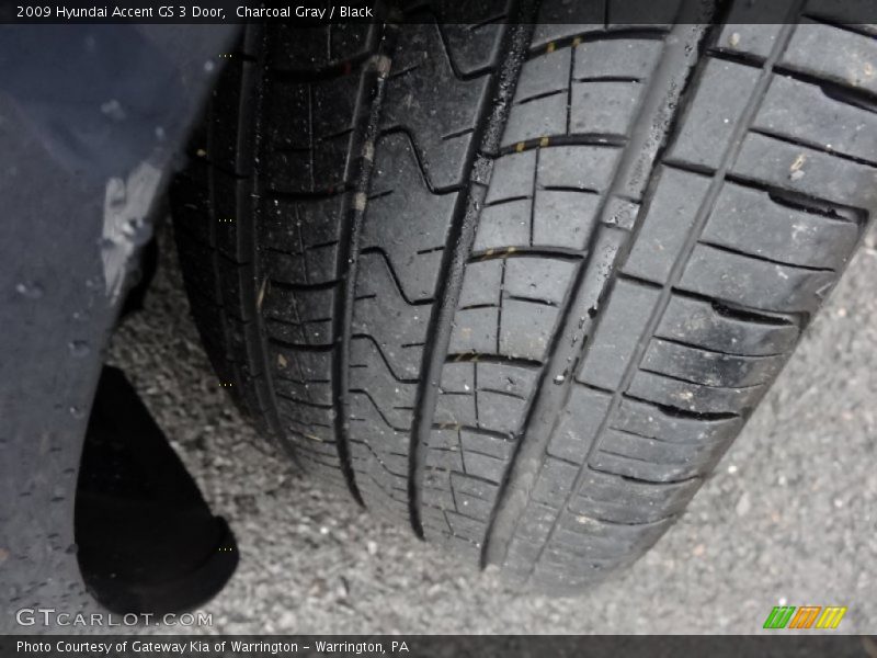 Charcoal Gray / Black 2009 Hyundai Accent GS 3 Door