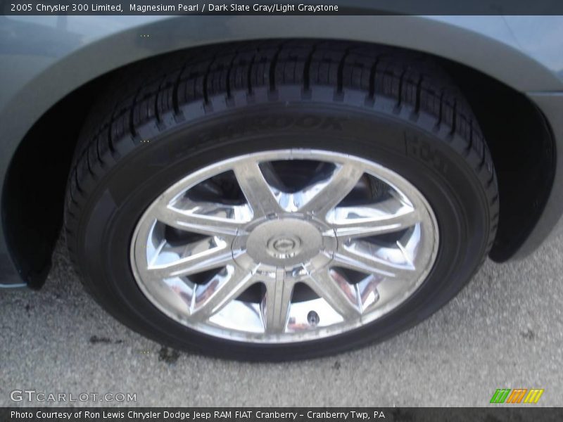 Magnesium Pearl / Dark Slate Gray/Light Graystone 2005 Chrysler 300 Limited