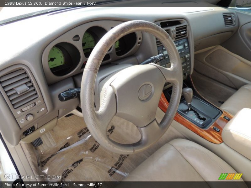Diamond White Pearl / Ivory 1998 Lexus GS 300