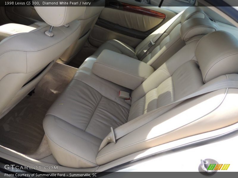 Diamond White Pearl / Ivory 1998 Lexus GS 300