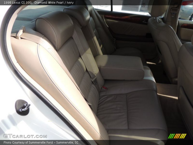 Diamond White Pearl / Ivory 1998 Lexus GS 300