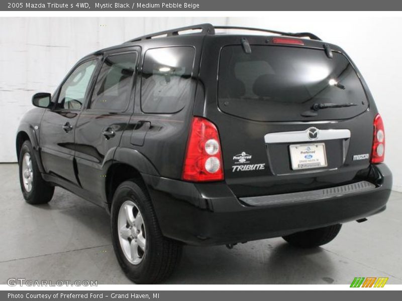 Mystic Black / Medium Pebble Beige 2005 Mazda Tribute s 4WD