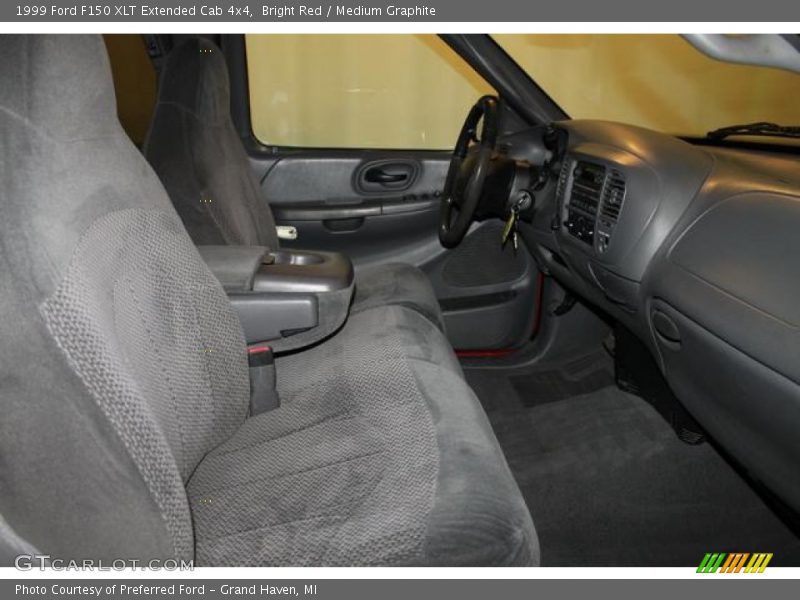 Bright Red / Medium Graphite 1999 Ford F150 XLT Extended Cab 4x4