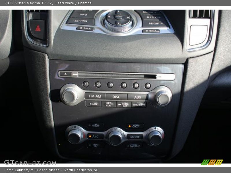 Pearl White / Charcoal 2013 Nissan Maxima 3.5 SV