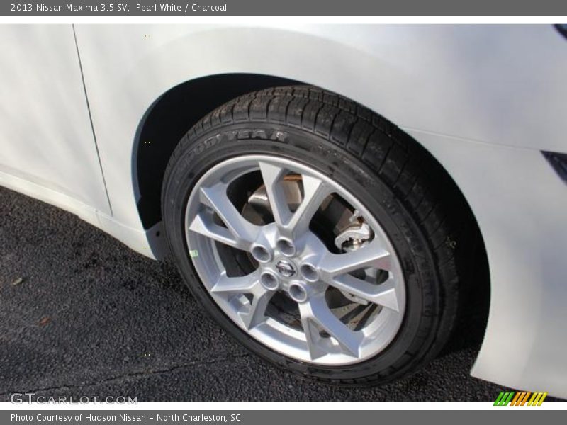 Pearl White / Charcoal 2013 Nissan Maxima 3.5 SV
