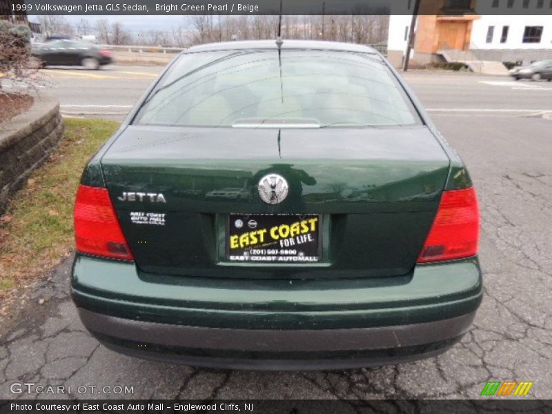 Bright Green Pearl / Beige 1999 Volkswagen Jetta GLS Sedan