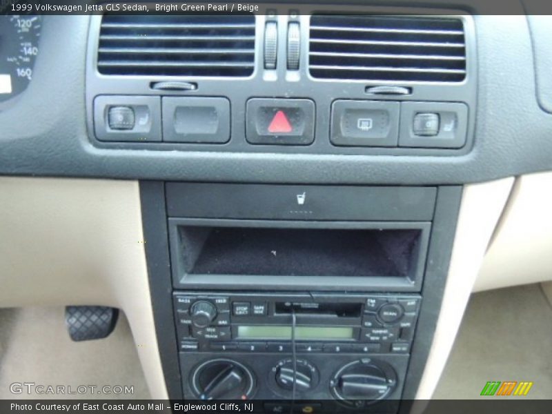 Bright Green Pearl / Beige 1999 Volkswagen Jetta GLS Sedan