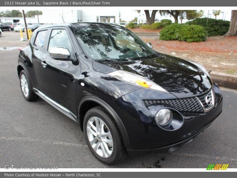 Front 3/4 View of 2013 Juke SL