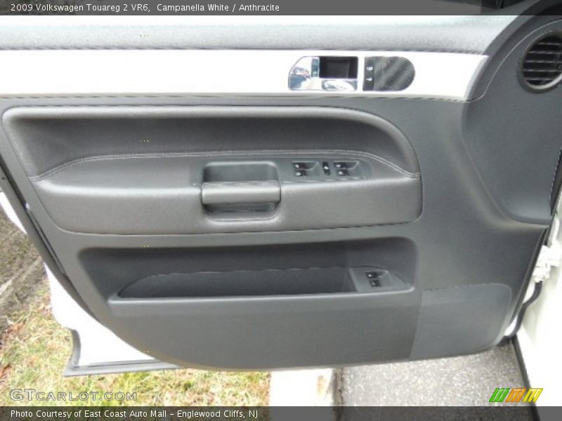 Campanella White / Anthracite 2009 Volkswagen Touareg 2 VR6