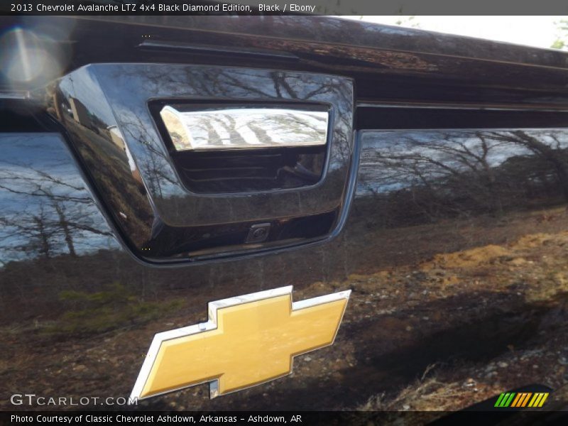 Black / Ebony 2013 Chevrolet Avalanche LTZ 4x4 Black Diamond Edition