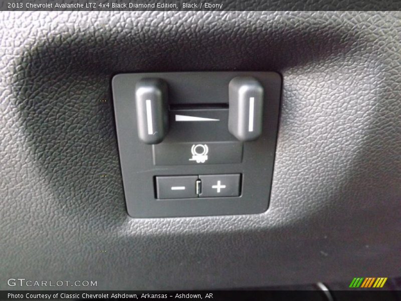 Black / Ebony 2013 Chevrolet Avalanche LTZ 4x4 Black Diamond Edition