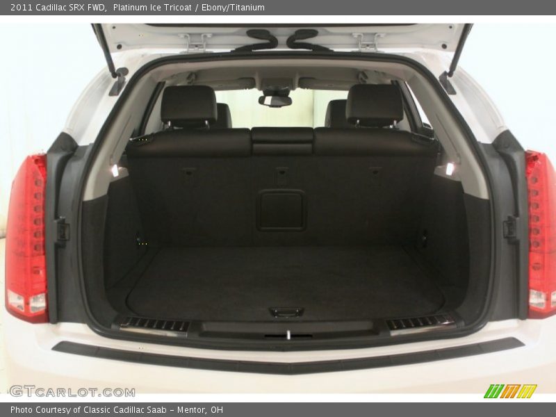 Platinum Ice Tricoat / Ebony/Titanium 2011 Cadillac SRX FWD