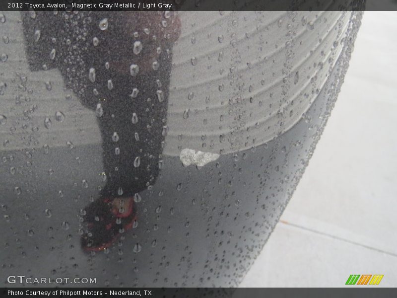 Magnetic Gray Metallic / Light Gray 2012 Toyota Avalon