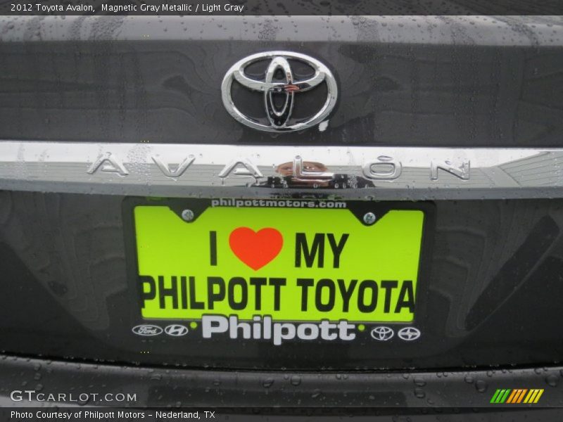 Magnetic Gray Metallic / Light Gray 2012 Toyota Avalon