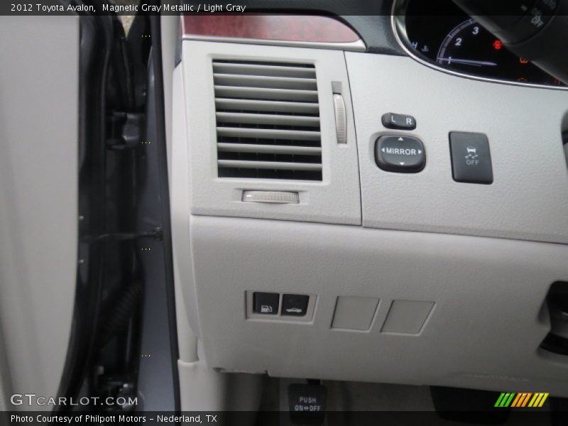 Magnetic Gray Metallic / Light Gray 2012 Toyota Avalon