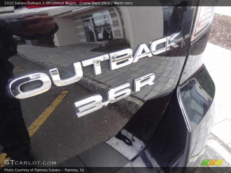 Crystal Black Silica / Warm Ivory 2010 Subaru Outback 3.6R Limited Wagon