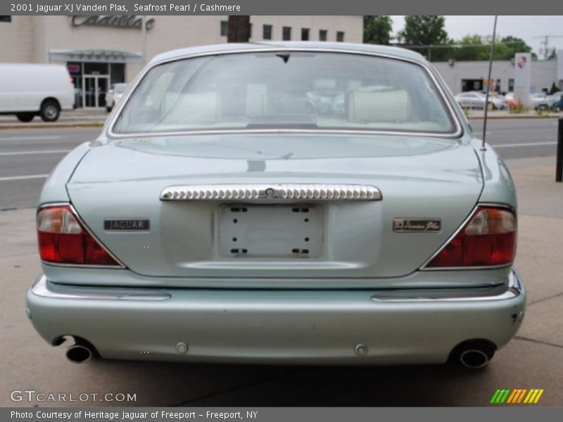 Seafrost Pearl / Cashmere 2001 Jaguar XJ Vanden Plas