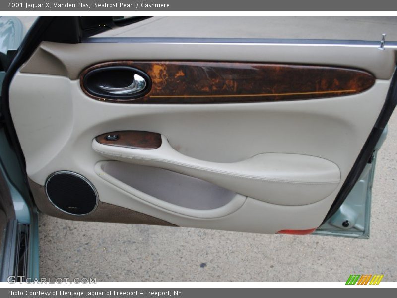 Seafrost Pearl / Cashmere 2001 Jaguar XJ Vanden Plas