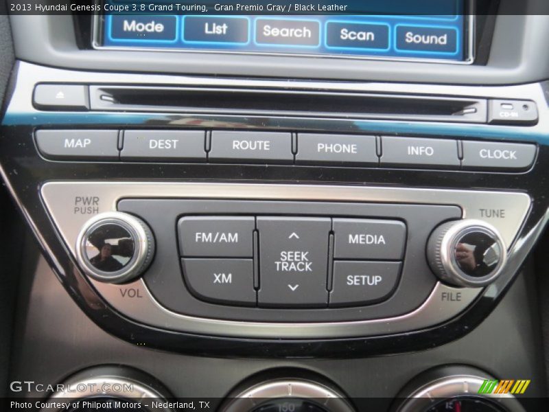 Controls of 2013 Genesis Coupe 3.8 Grand Touring