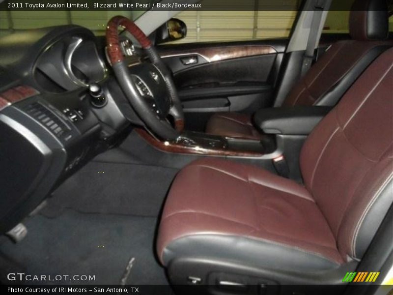 Blizzard White Pearl / Black/Bordeaux 2011 Toyota Avalon Limited