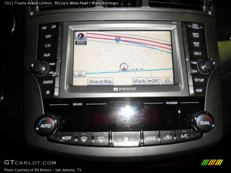 Blizzard White Pearl / Black/Bordeaux 2011 Toyota Avalon Limited