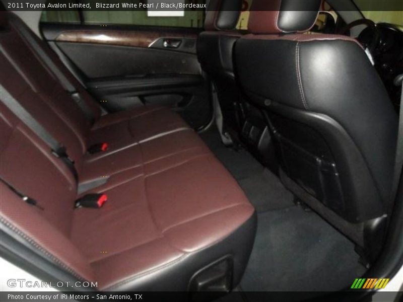 Blizzard White Pearl / Black/Bordeaux 2011 Toyota Avalon Limited
