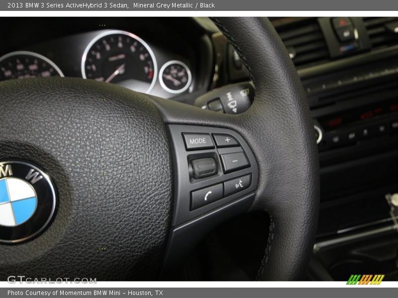 Controls of 2013 3 Series ActiveHybrid 3 Sedan