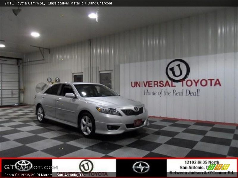 Classic Silver Metallic / Dark Charcoal 2011 Toyota Camry SE