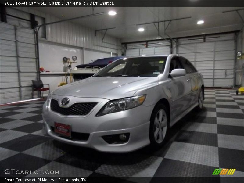 Classic Silver Metallic / Dark Charcoal 2011 Toyota Camry SE