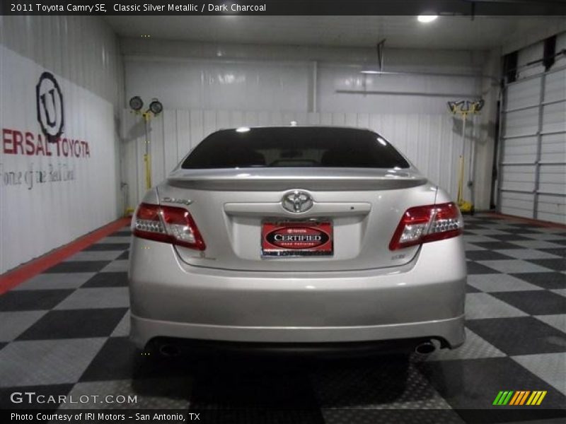 Classic Silver Metallic / Dark Charcoal 2011 Toyota Camry SE