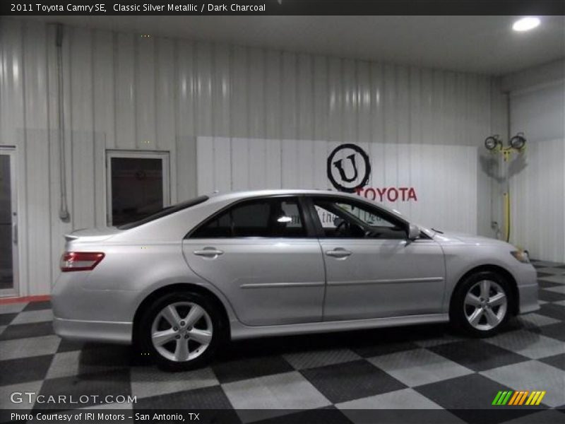 Classic Silver Metallic / Dark Charcoal 2011 Toyota Camry SE