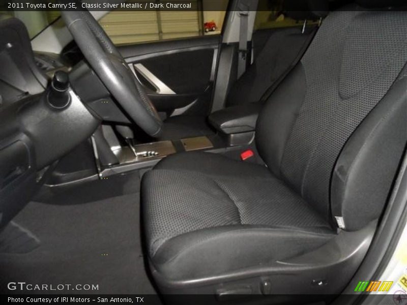 Classic Silver Metallic / Dark Charcoal 2011 Toyota Camry SE