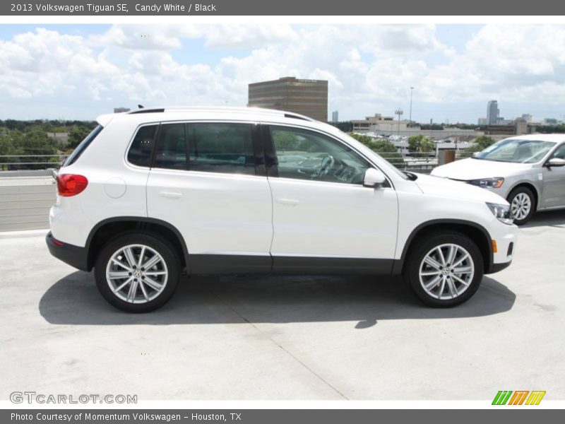 Candy White / Black 2013 Volkswagen Tiguan SE