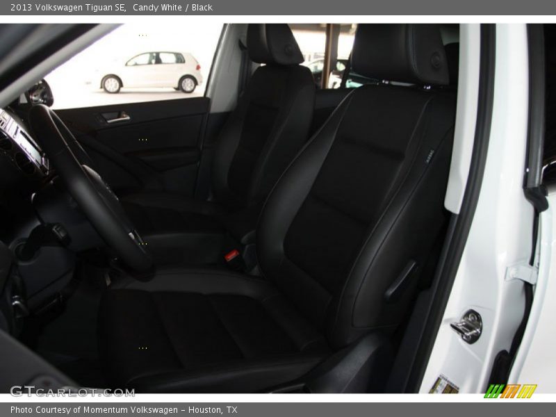 Candy White / Black 2013 Volkswagen Tiguan SE