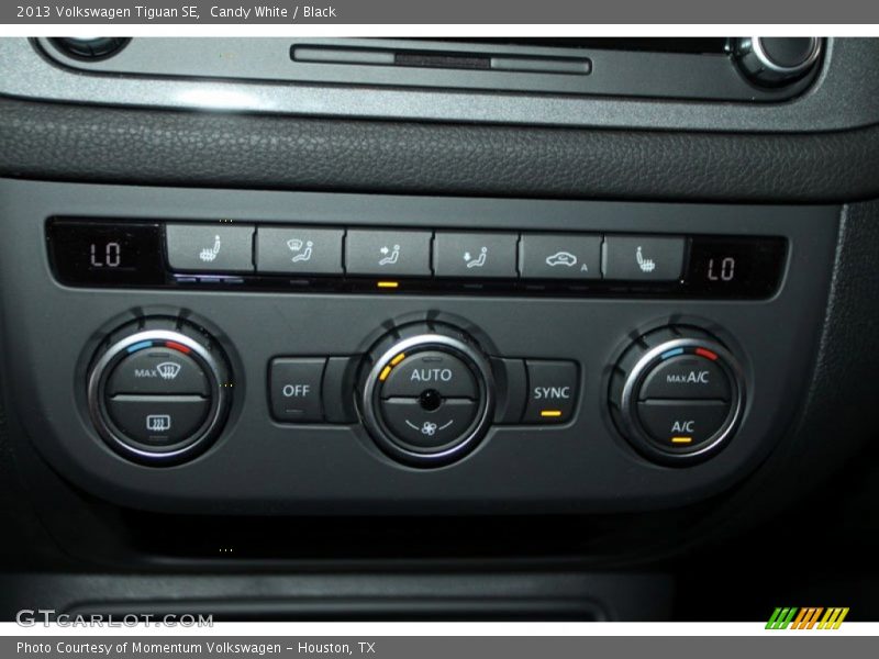 Candy White / Black 2013 Volkswagen Tiguan SE