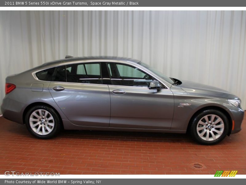 Space Gray Metallic / Black 2011 BMW 5 Series 550i xDrive Gran Turismo