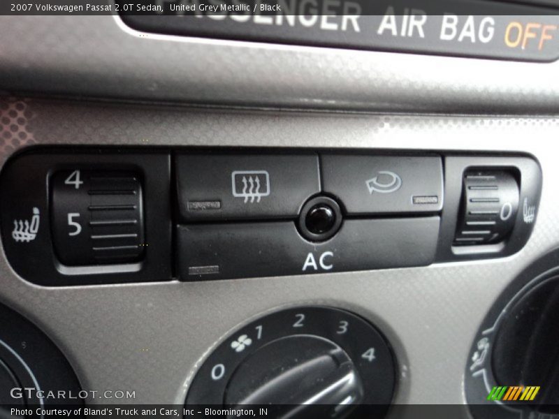 United Grey Metallic / Black 2007 Volkswagen Passat 2.0T Sedan