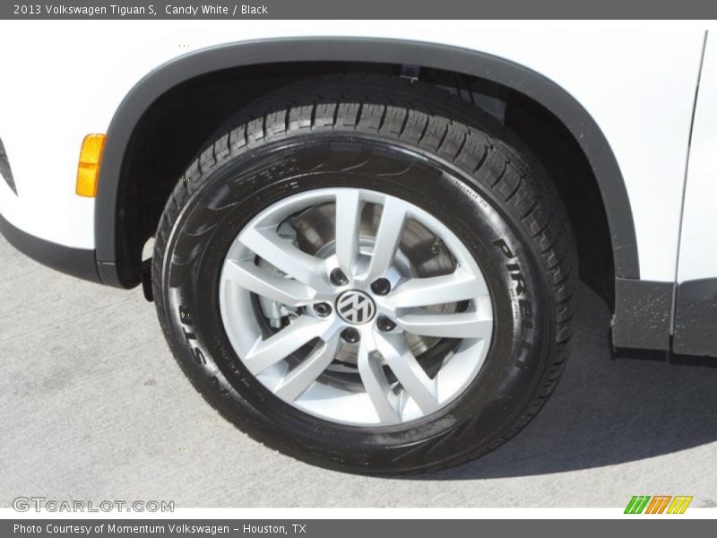 Candy White / Black 2013 Volkswagen Tiguan S