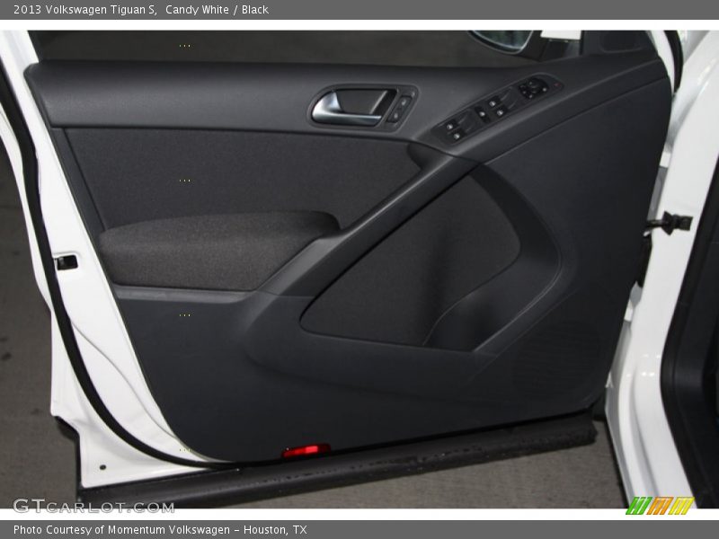 Candy White / Black 2013 Volkswagen Tiguan S