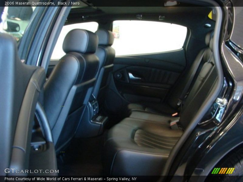 Black / Nero 2006 Maserati Quattroporte