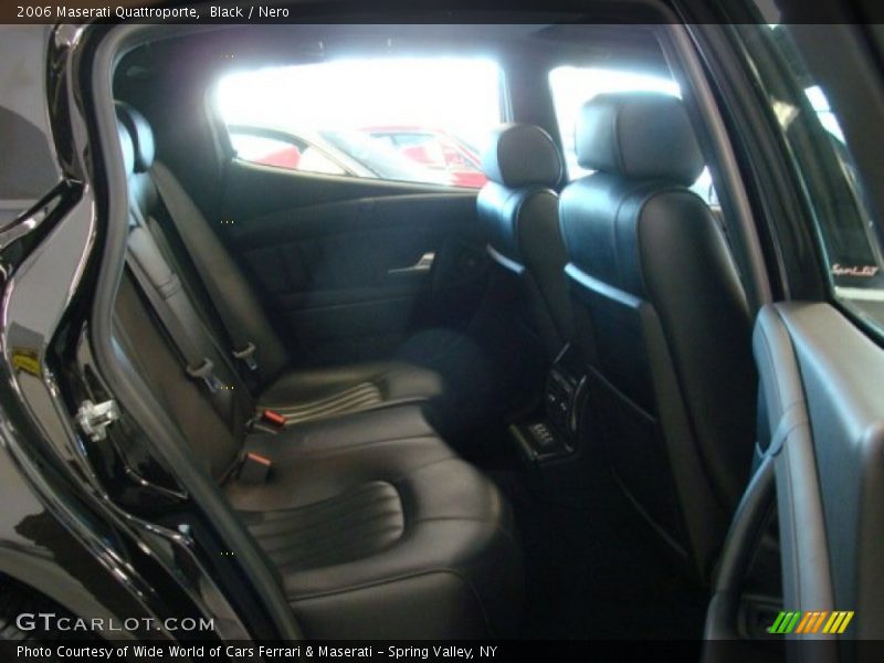 Black / Nero 2006 Maserati Quattroporte