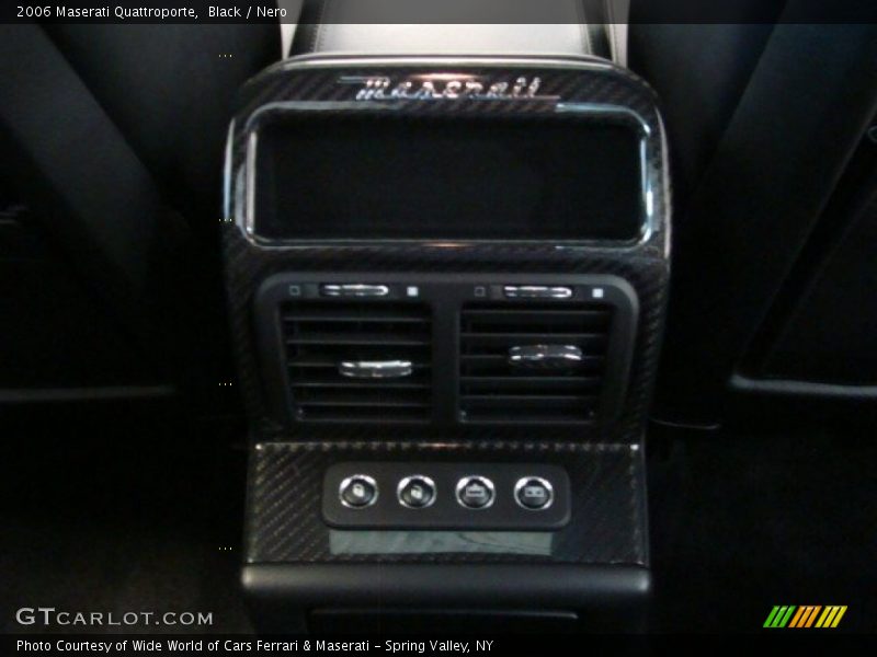 Black / Nero 2006 Maserati Quattroporte
