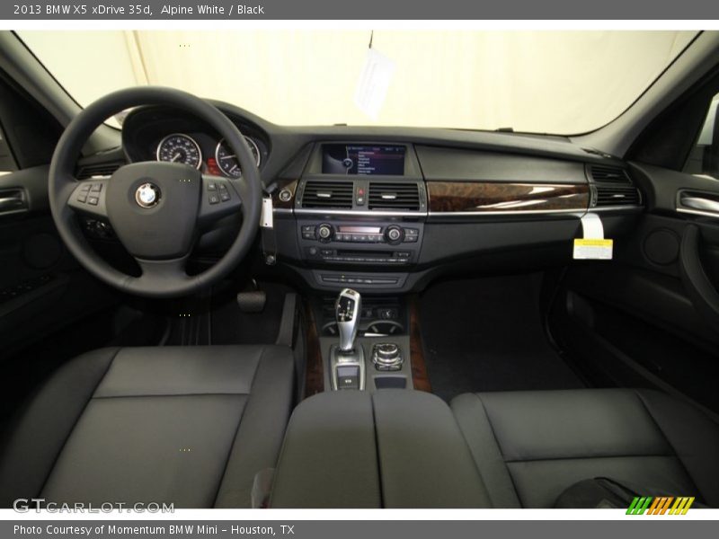 Dashboard of 2013 X5 xDrive 35d