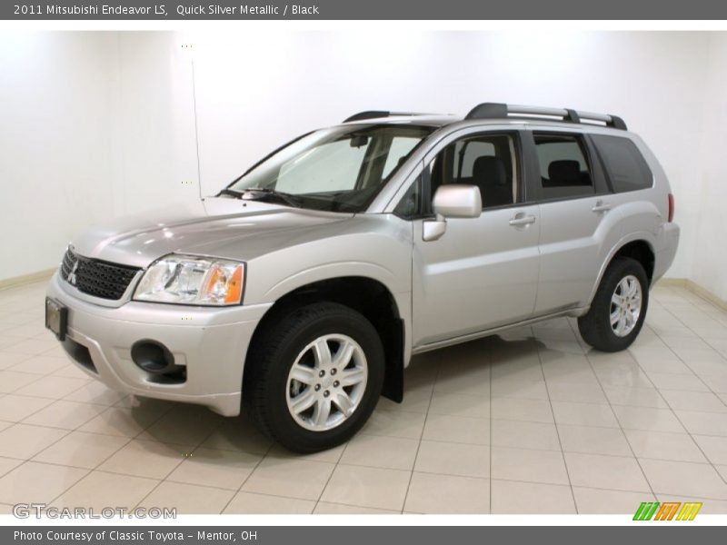 Front 3/4 View of 2011 Endeavor LS